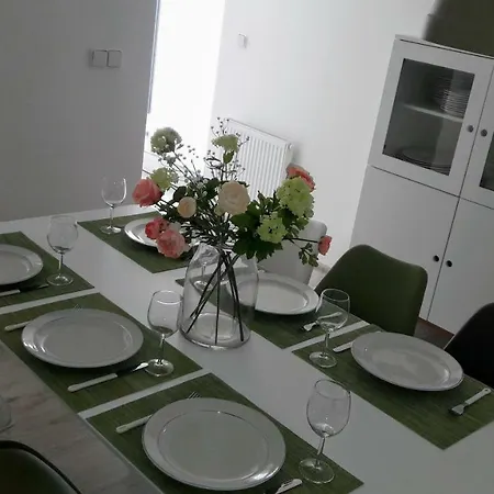 Raimund Apartment *